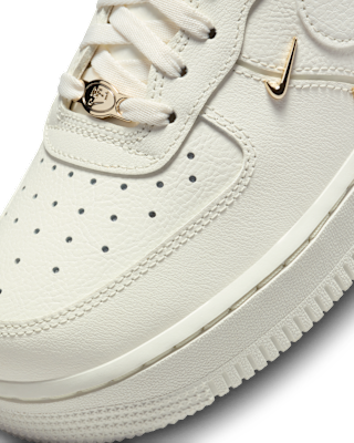 NIKE AIR FORCE 1 07 LX セイル Amazon | [ナイキ] エア フォース 1 '07 LX [W AIR FORCE 1 '07 LX